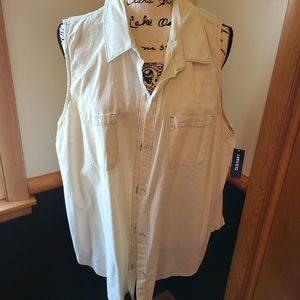 Old Navy Sleeveless Button Up Top
